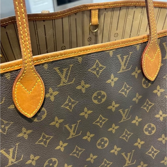 Louis Vuitton Neverfull mm - Picture 8 of 8